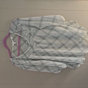 EUC Womens Lauren Conrad Blouse size Large.